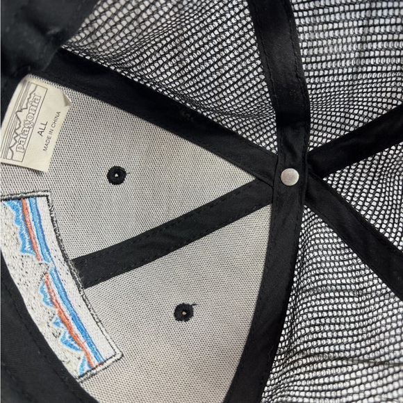 PATAGONIA VINTAGE LOOK SUN BLEACHED BLACK BASEBALL CAP WITH MESH BACK - Picture 7 of 9